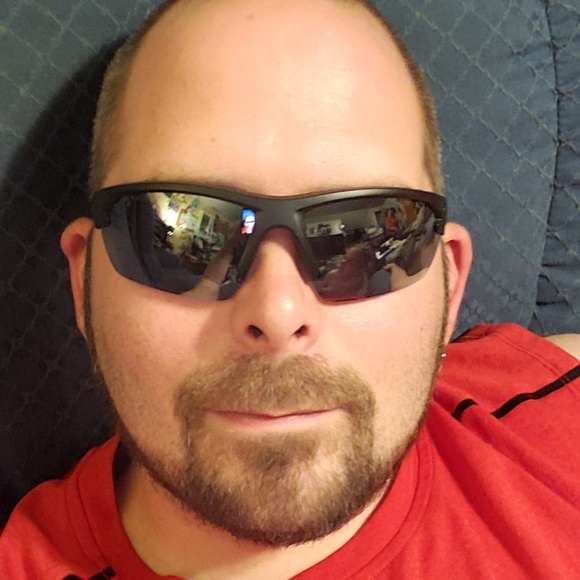 Meet your Posher, David - Picture 1 of 1